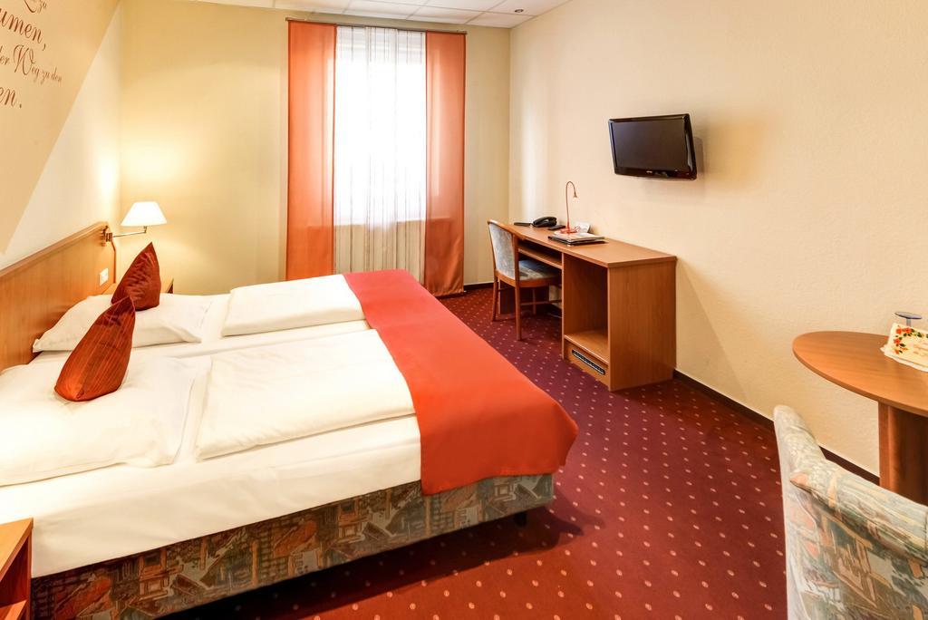 Hotel Restaurant Zum Werdersee เบรเมน ภายนอก รูปภาพ